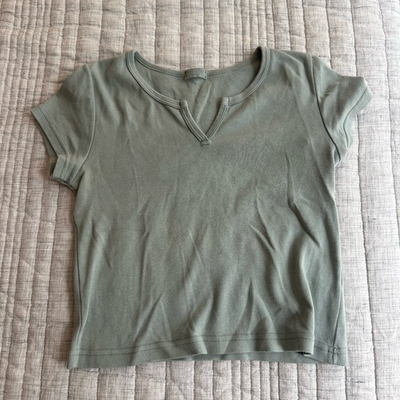 Brandy Melville Green Top - Picture 2 of 3